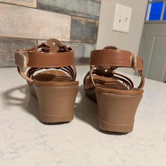 DREAM PAIRS Women's Strappy Low Heel Open Toe Slip-On Wedge Sandals - Picture 9 of 16